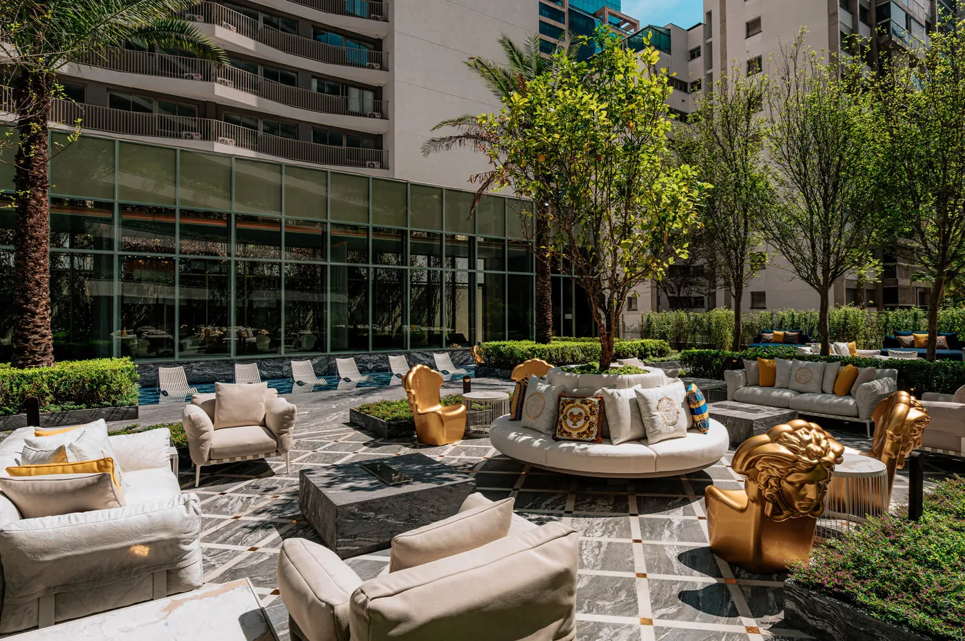 Villa Residence — Praça Central